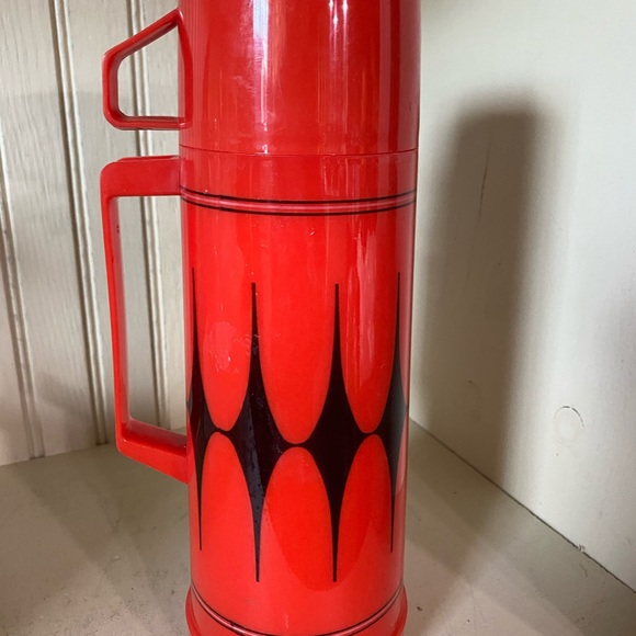 Vintage Aladdin black and red diamond thermos, winter, Christmas, farmhouse - Picture 3 of 8